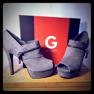G by Guess Gray Suede Platform Ankle Shooties 8.5